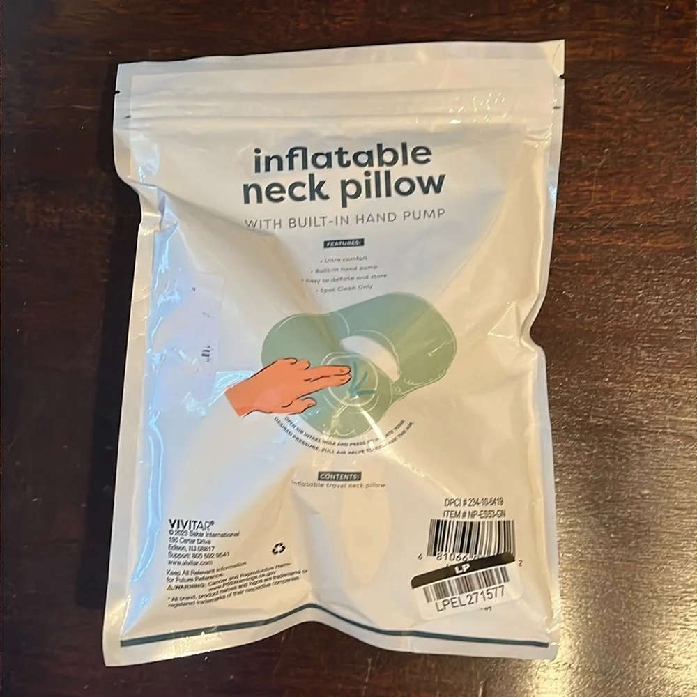 NWT Inflatable Neck Pillow With Built In Hand Pump, Green
